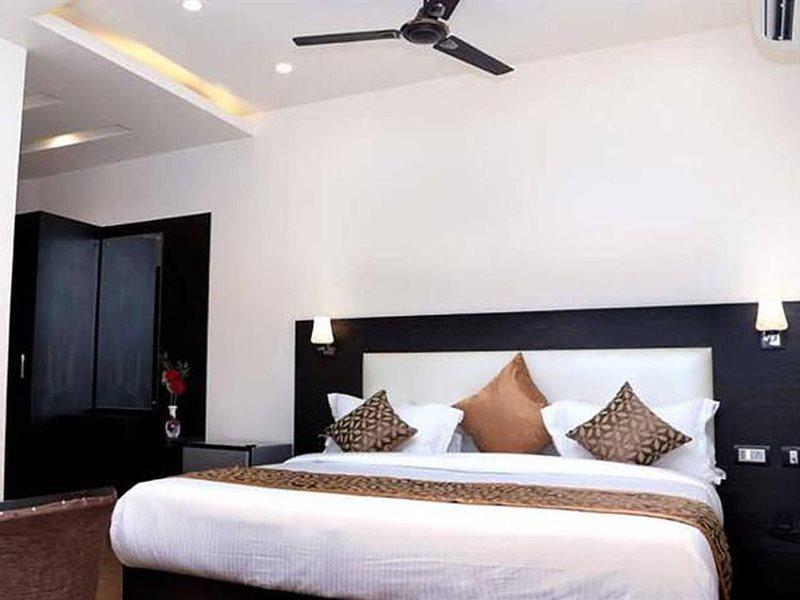 Hotel Vinayak Lifestyle Hotels لاكناو المظهر الخارجي الصورة