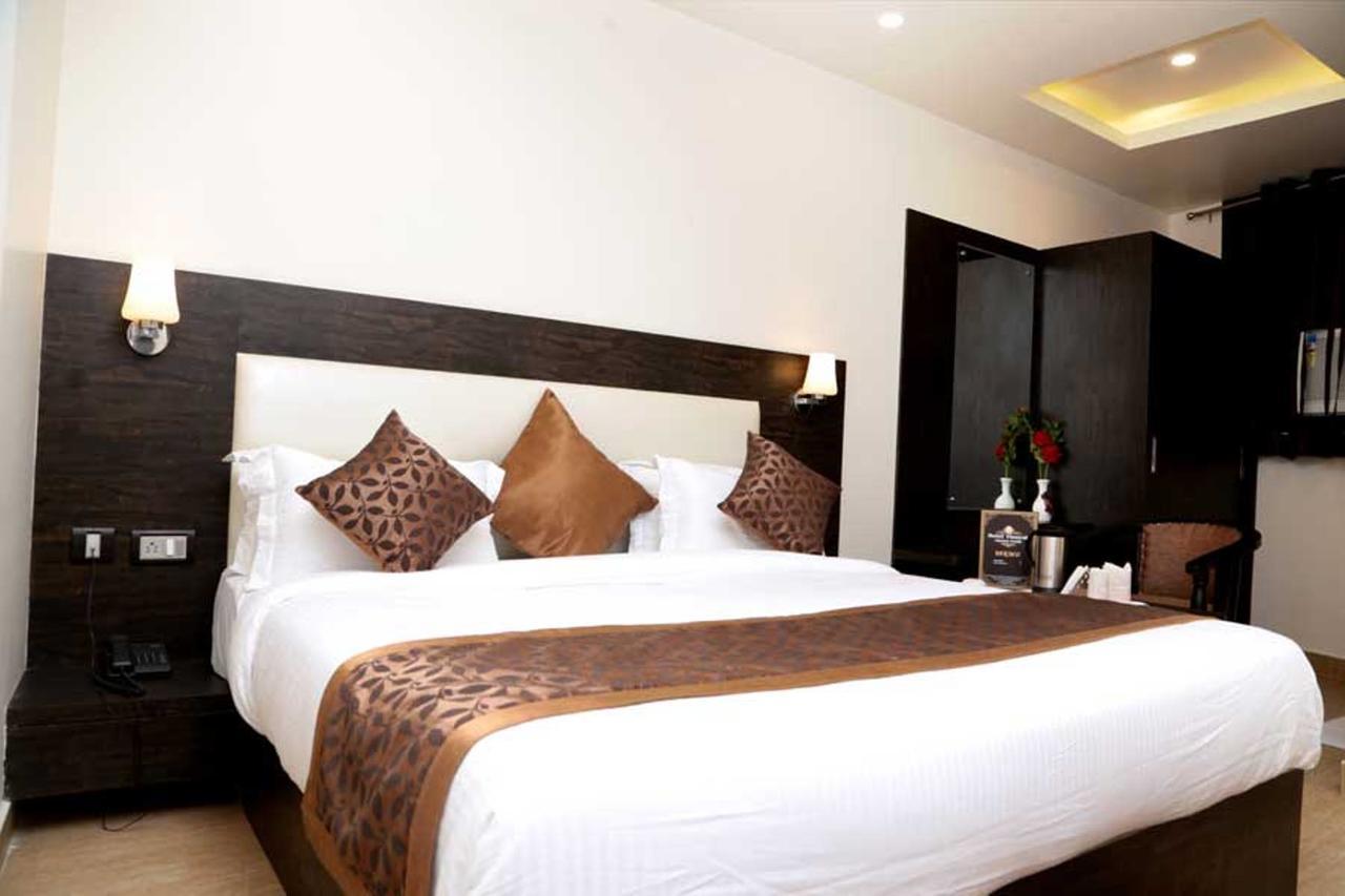 Hotel Vinayak Lifestyle Hotels لاكناو المظهر الخارجي الصورة